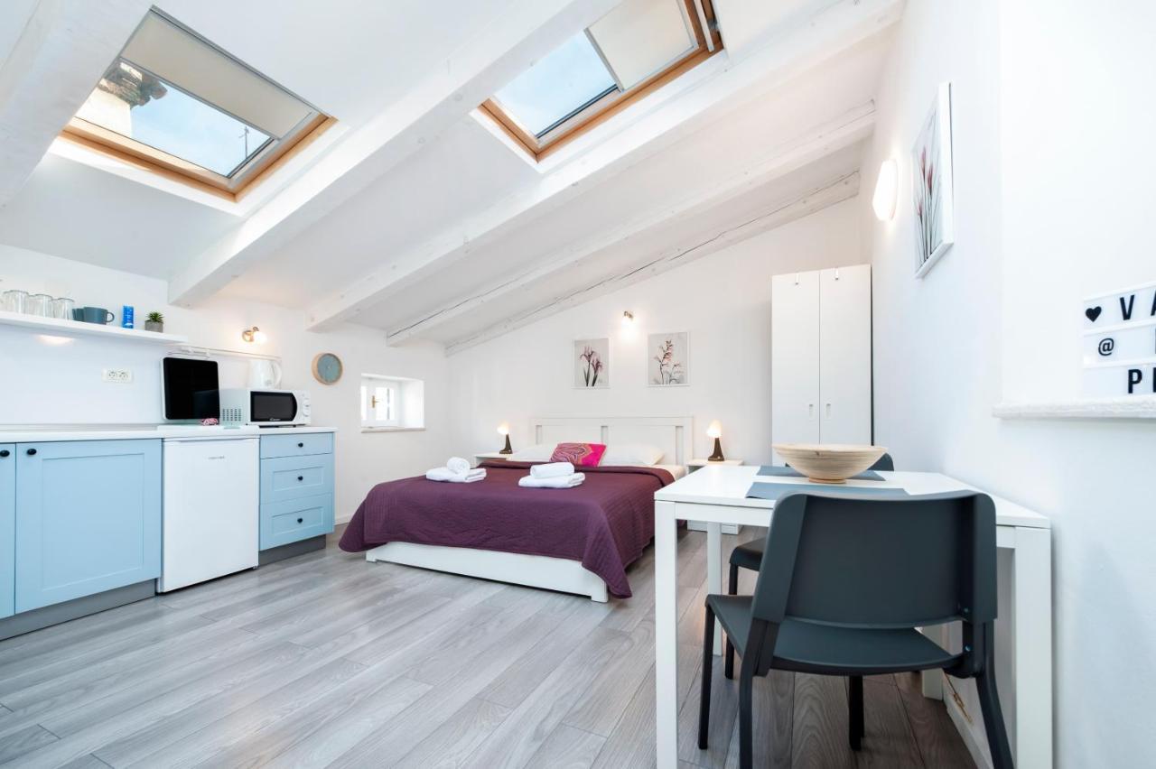 Cozy Garzoto Studios Rovinj Bagian luar foto