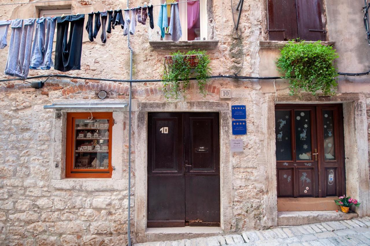 Cozy Garzoto Studios Rovinj Bagian luar foto